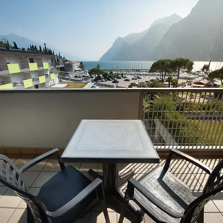 Centro Vela Aparthotel Riva del Garda