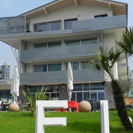 Apart-hotel Centro Vela 3*